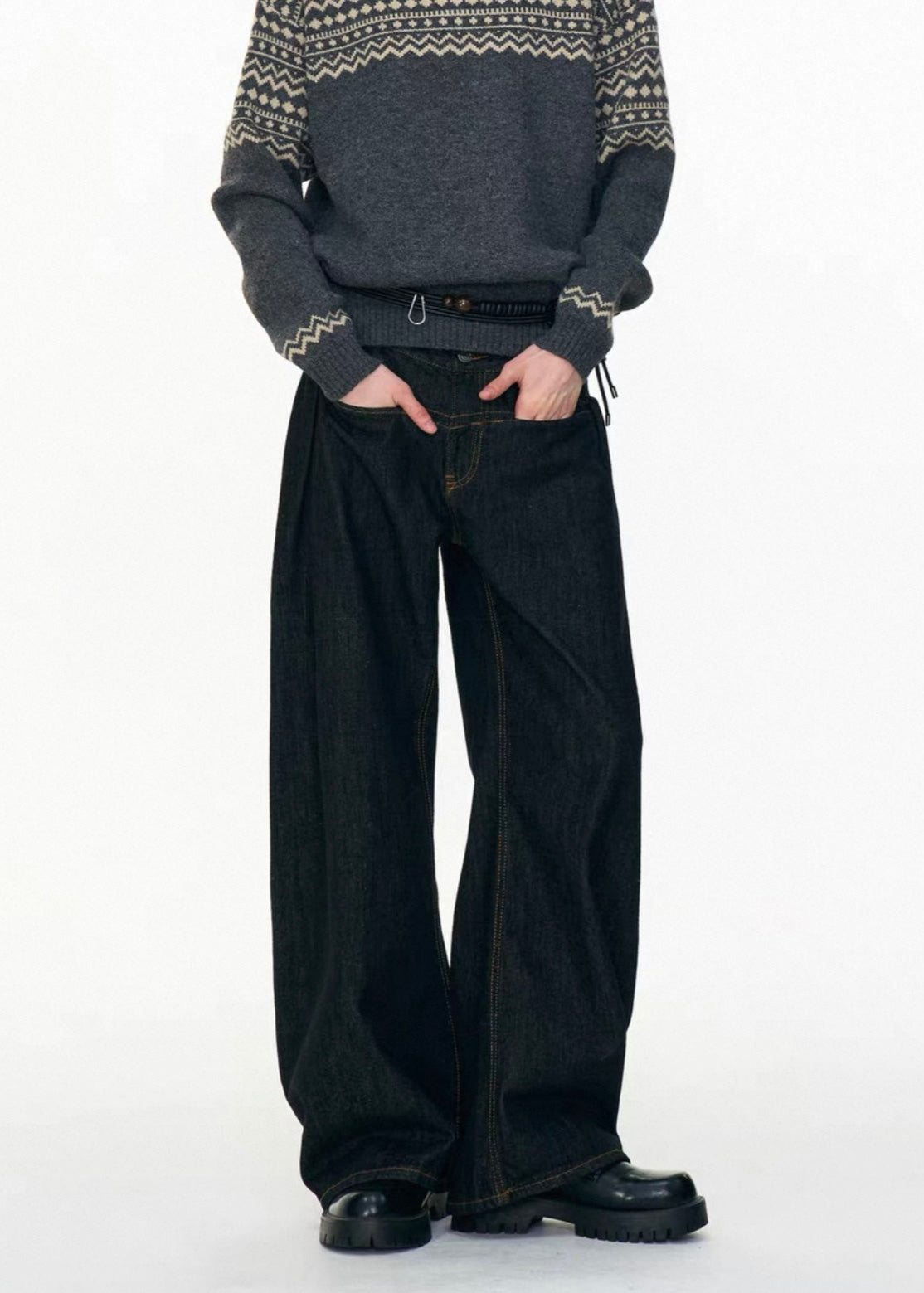 【MRNEARY】Retro Washed Distressed Jeans