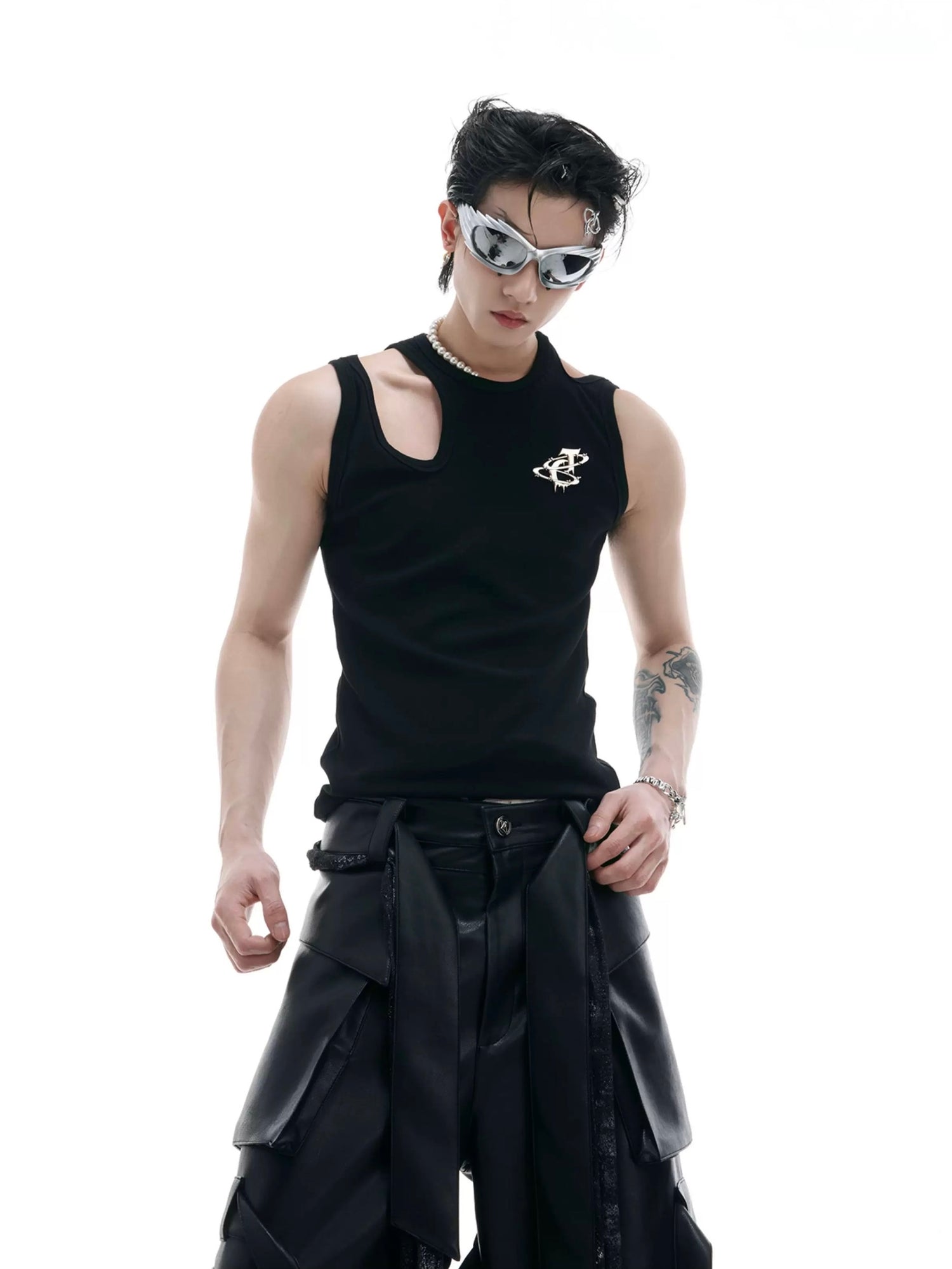 【ARGUECULTURE】Hollow-Back Metal Heart Tank