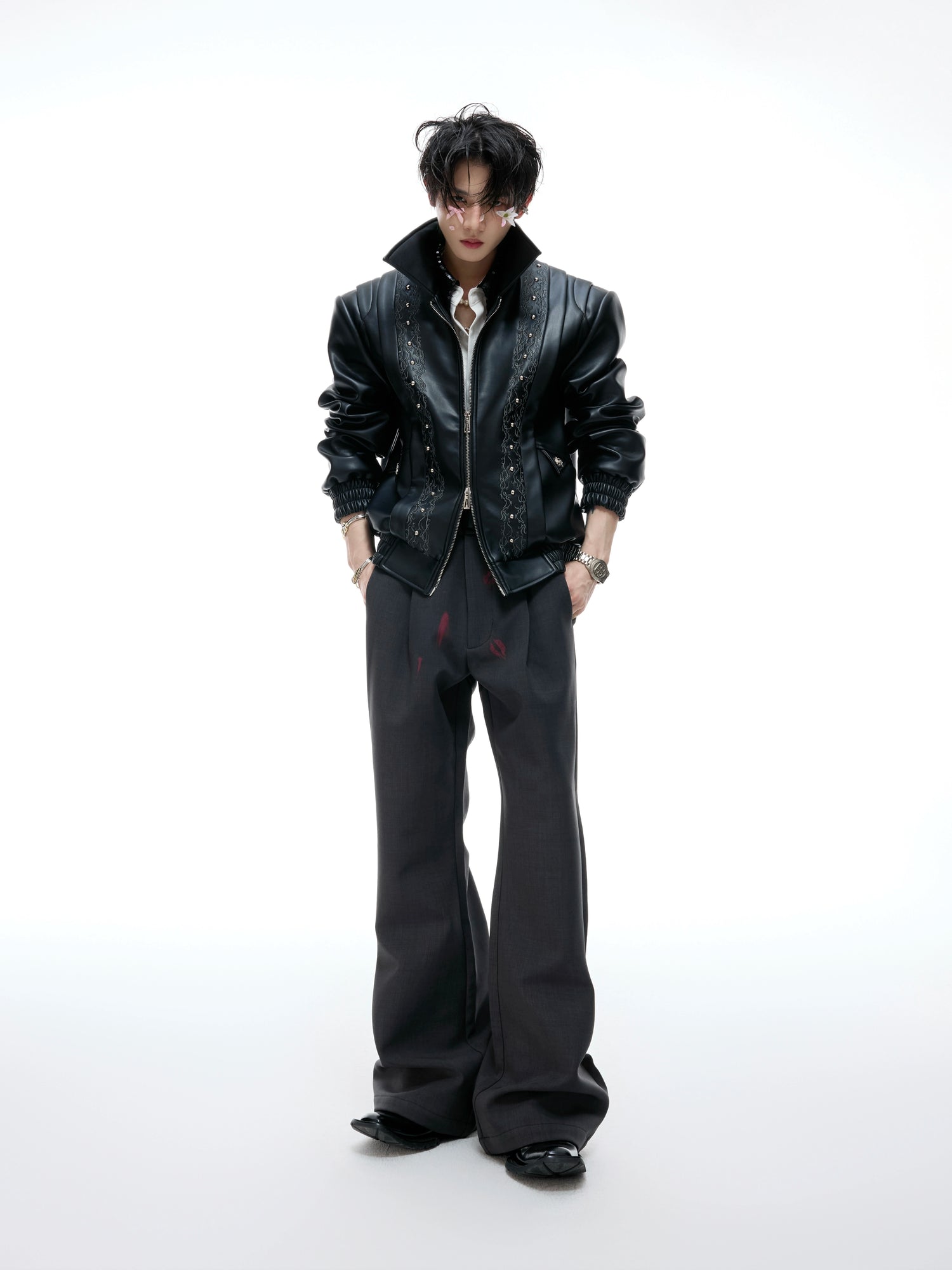 【ARGUECULTURE】Vine Pattern Embroidered Short Leather Jacket