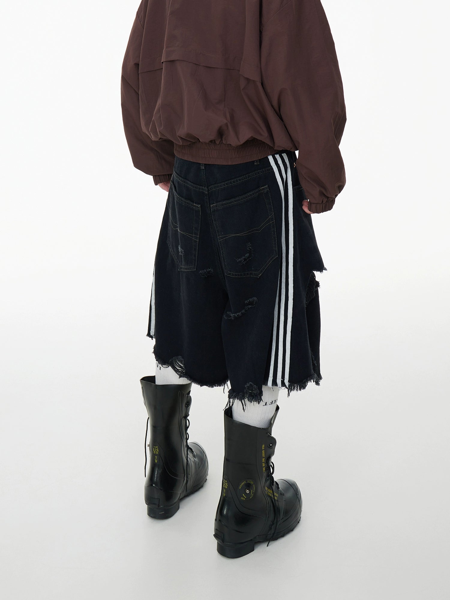 【ASTT】Triple Stripe Washed Fringe Shorts